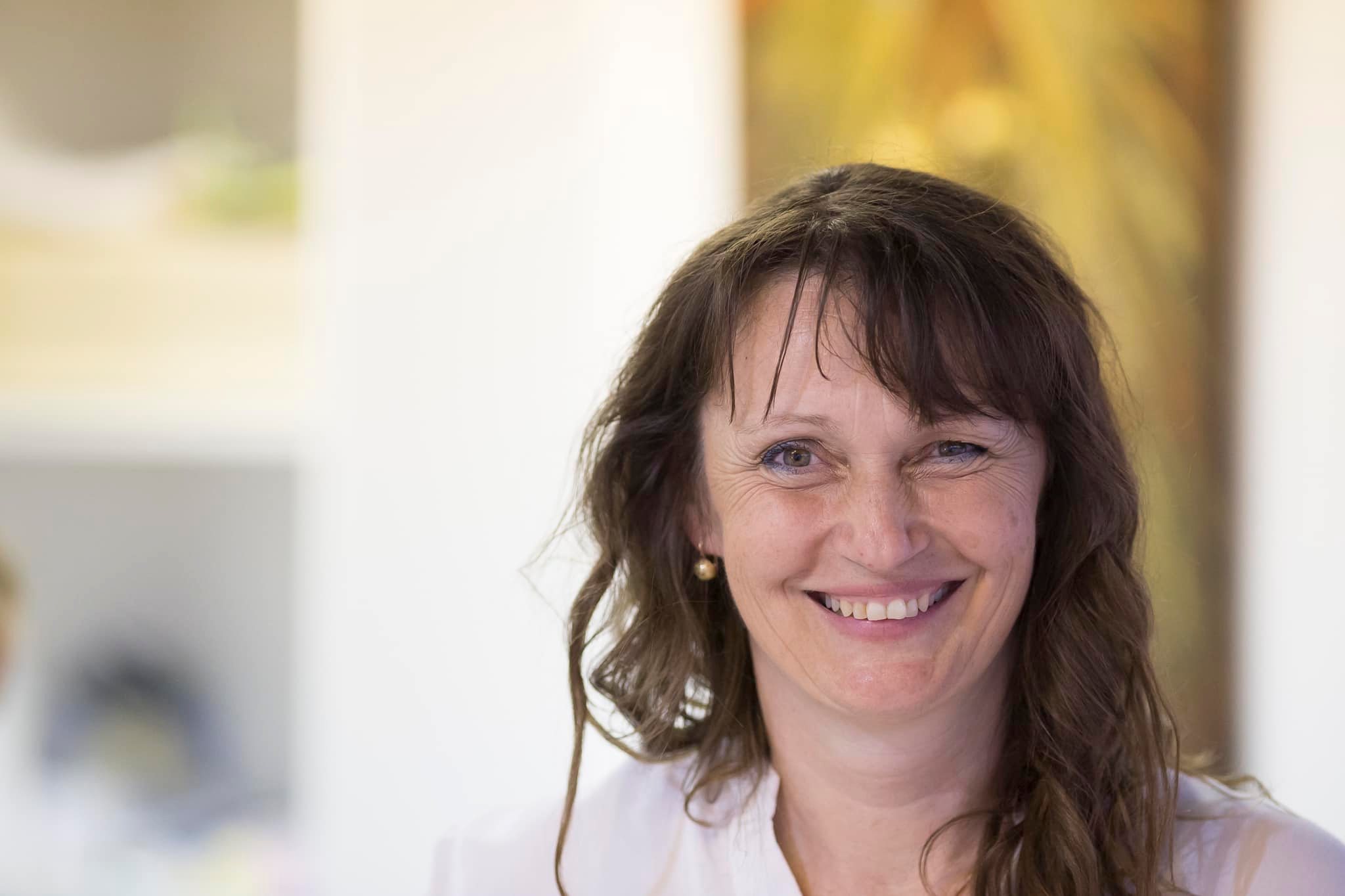 Suzana Lipar: Energijska Umetnost – Potovanje Do Sebe skozi Ustvarjanje in Življenje