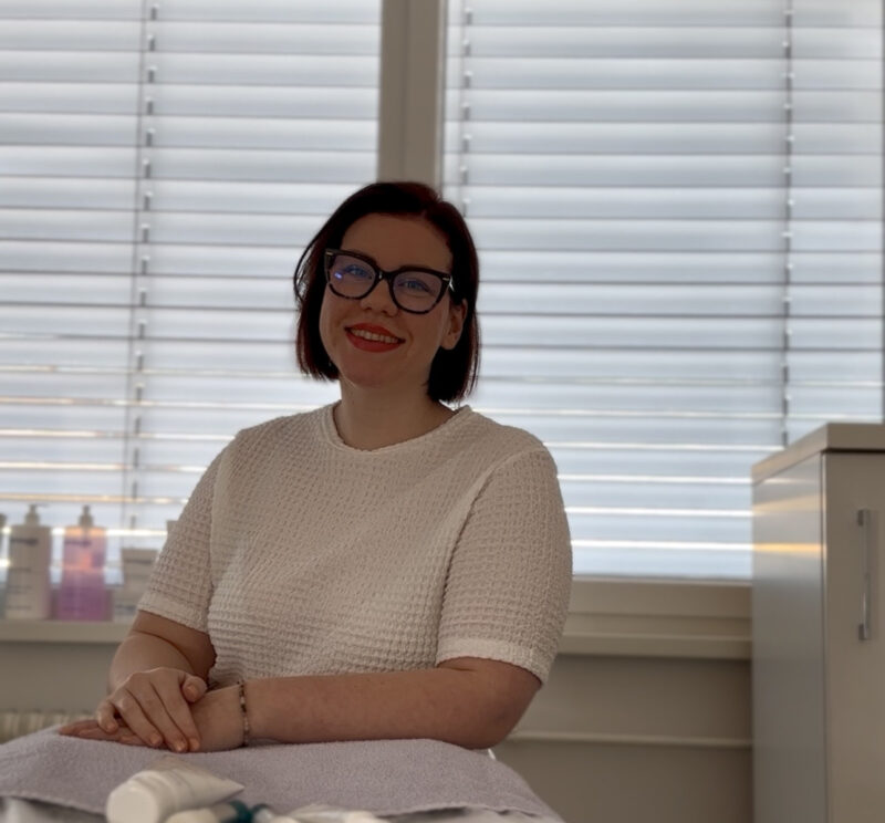 Nina Jurič: House of Skininalogija